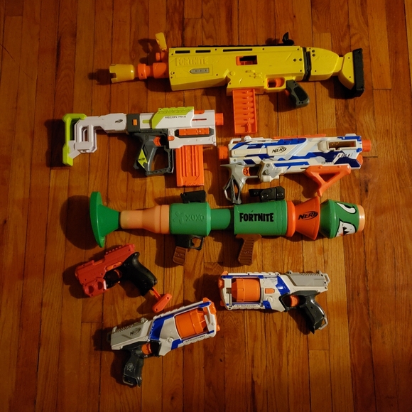 Lot of 7 NERF FORTNITE Blasters - Picture 1 of 3